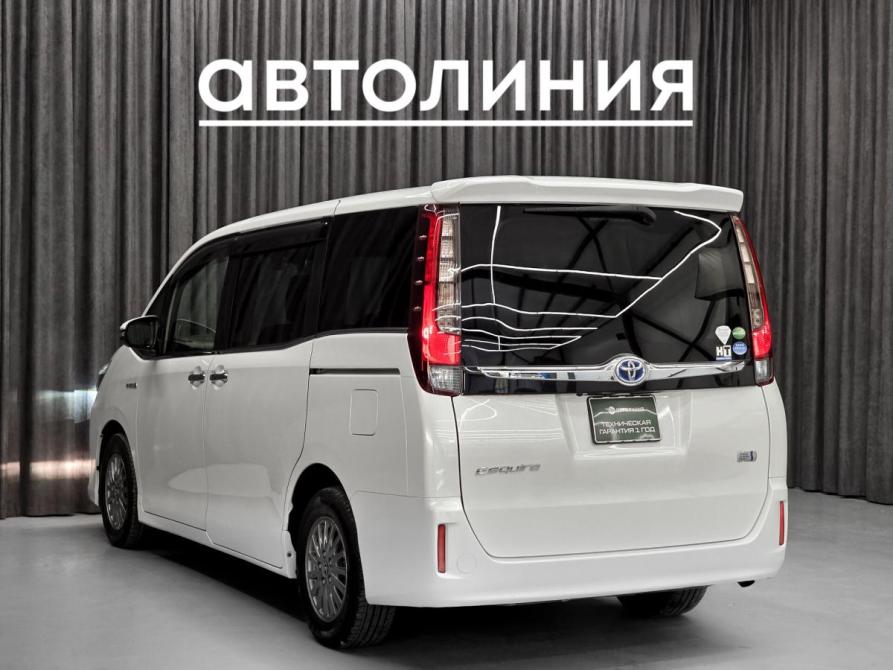 Toyota Esquire I Красноярск  - изображение 7