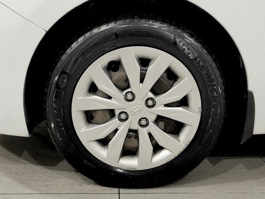 Hyundai Solaris II Москва  - изображение 15