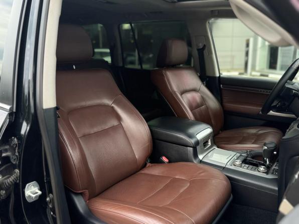 Toyota Land Cruiser 200 Series Рестайлинг 2 с пробегом 2016 года, цена 4 600 000 рублей, 195913 км, внедорожник, Автокод Объявления
