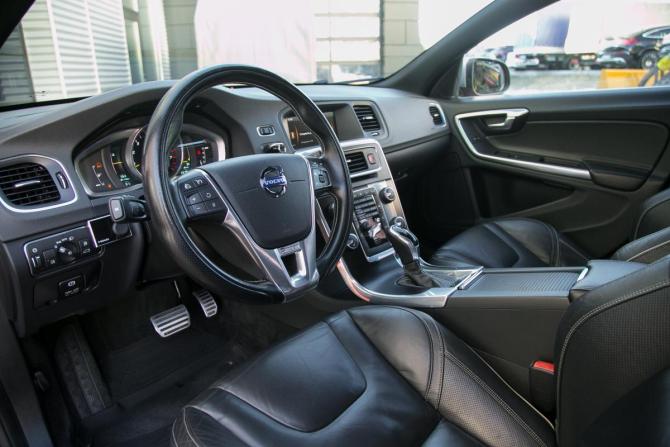Volvo S60 II Рестайлинг с пробегом 2013 года, цена 1 290 000 рублей, 131250 км, седан, Автокод Объявления