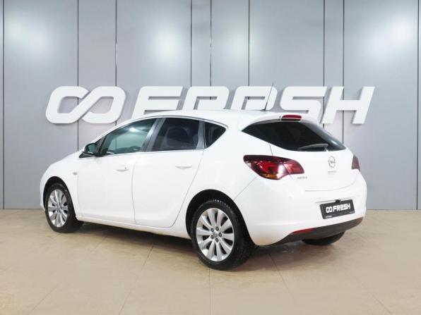 Opel Astra J с пробегом 2011 года, цена 729 000 рублей, 177949 км, хэтчбек, Автокод Объявления