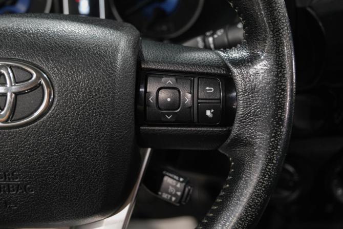 Toyota Hilux VIII с пробегом 2016 года, цена 2 919 000 рублей, 220000 км, offers.body_type.unknown, Автокод Объявления