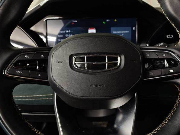Geely Monjaro I с пробегом 2023 года, цена 3 491 000 рублей, 49381 км, внедорожник, Автокод Объявления