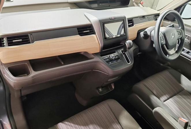 Honda Freed II с пробегом 2019 года, цена 1 490 000 рублей, 96084 км, компактвэн, Автокод Объявления