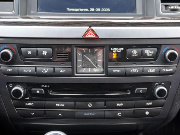 Hyundai Genesis II с пробегом 2014 года, цена 2 150 000 рублей, 128095 км, седан, Автокод Объявления
