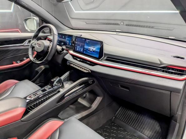 Geely Coolray I Рестайлинг с пробегом 2024 года, цена 2 150 000 рублей, 51404 км, внедорожник, Автокод Объявления