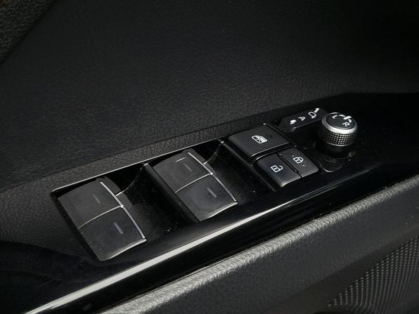 Toyota Camry VIII (XV70) Рестайлинг с пробегом 2021 года, цена 2 949 000 рублей, 86263 км, седан, Автокод Объявления