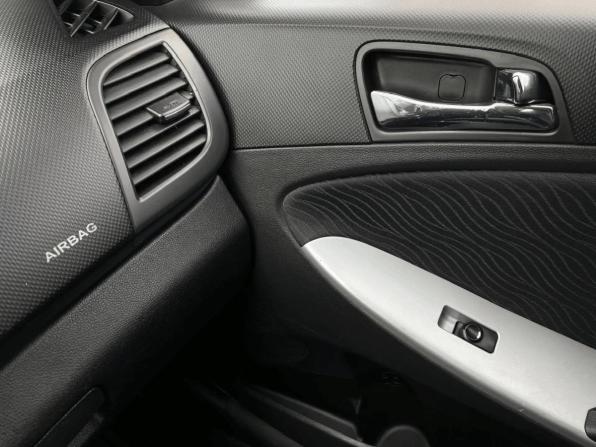 Hyundai Solaris I с пробегом 2013 года, цена 850 000 рублей, 155553 км, седан, Автокод Объявления