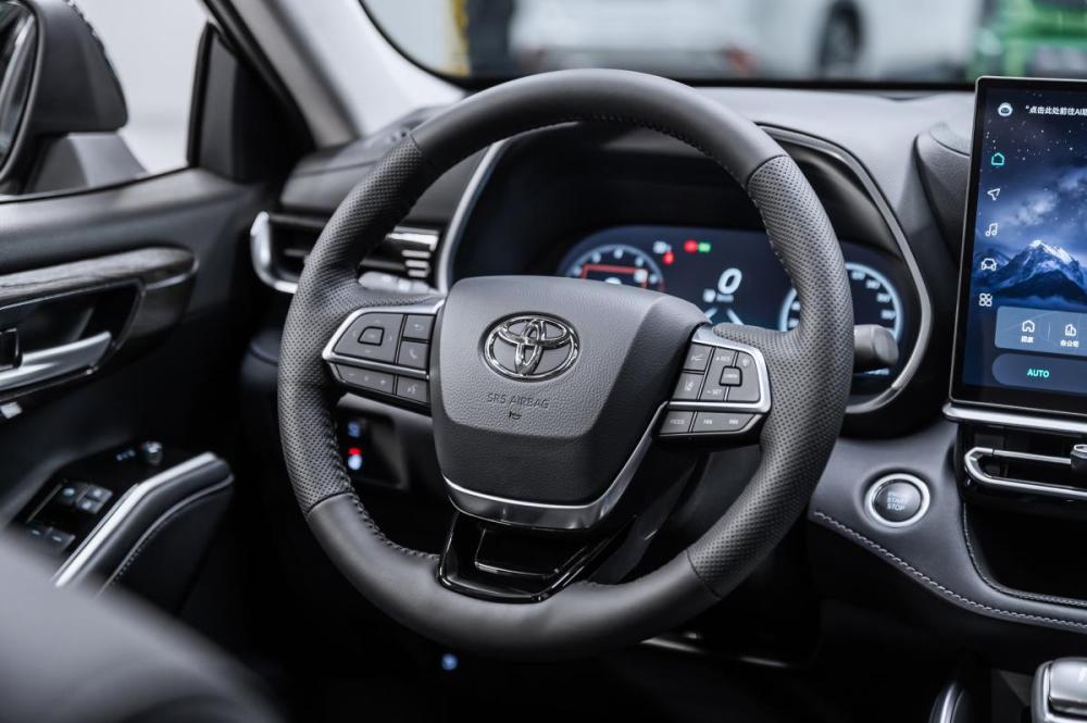 Toyota Highlander IV (XU70) Москва  - изображение 9