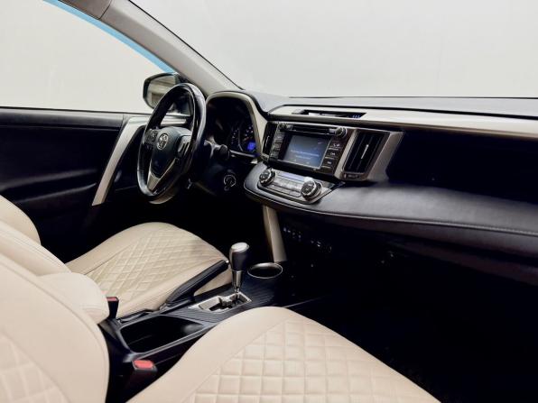 Toyota RAV4 IV (XA40) с пробегом 2015 года, цена 2 058 000 рублей, 126845 км, внедорожник, Автокод Объявления