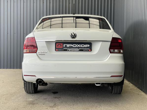 Volkswagen Polo V Рестайлинг с пробегом 2016 года, цена 1 177 000 рублей, 102847 км, седан, Автокод Объявления