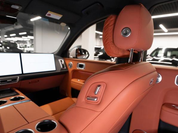 Li Auto (Lixiang) L9 I Рестайлинг с пробегом 2025 года, цена 9 300 000 рублей, 30 км, внедорожник, Автокод Объявления
