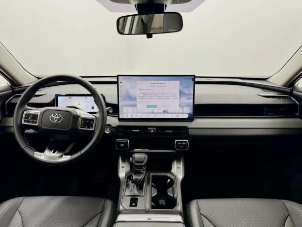 Toyota RAV4 VI (XA60) с пробегом 2026 года, цена 4 400 000 рублей, 9 км, внедорожник, Автокод Объявления