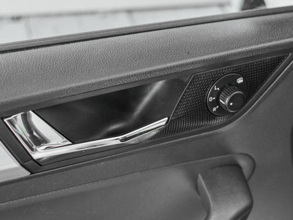 Skoda Rapid I с пробегом 2017 года, цена 1 120 000 рублей, 99064 км, лифтбек, Автокод Объявления