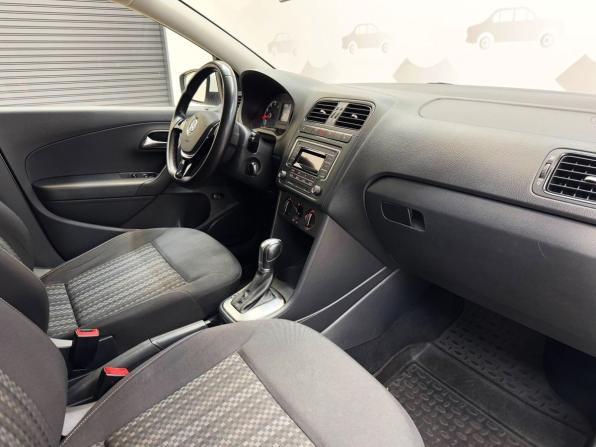 Volkswagen Polo V Рестайлинг с пробегом 2016 года, цена 1 179 000 рублей, 97277 км, седан, Автокод Объявления