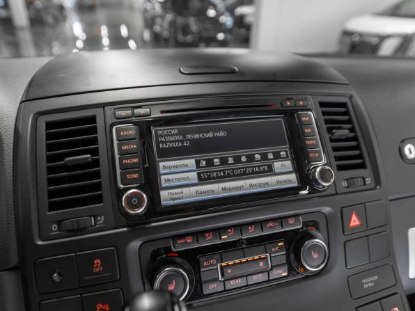 Volkswagen Multivan T5 Рестайлинг с пробегом 2015 года, цена 2 680 000 рублей, 197980 км, минивэн, Автокод Объявления
