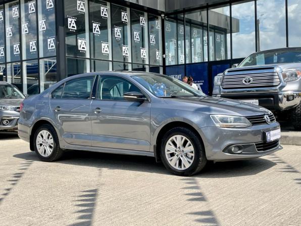 Volkswagen Jetta VI Рестайлинг с пробегом 2014 года, цена 970 000 рублей, 174483 км, седан, Автокод Объявления