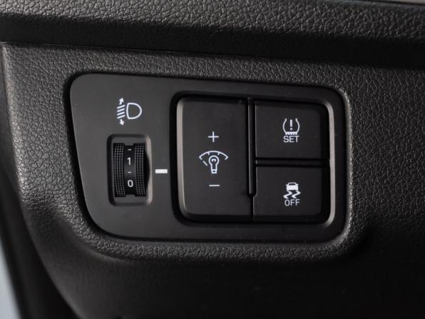 Hyundai Solaris II Рестайлинг с пробегом 2021 года, цена 1 360 000 рублей, 118900 км, седан, Автокод Объявления