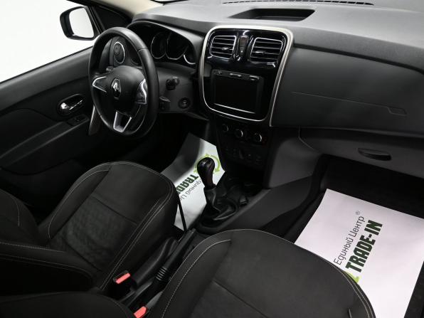 Renault Logan II Рестайлинг с пробегом 2018 года, цена 895 000 рублей, 130494 км, седан, Автокод Объявления