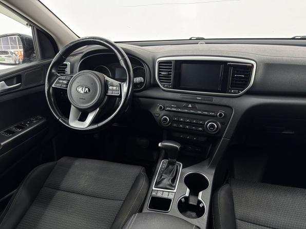Kia Sportage IV Рестайлинг с пробегом 2018 года, цена 2 150 000 рублей, 89027 км, внедорожник, Автокод Объявления
