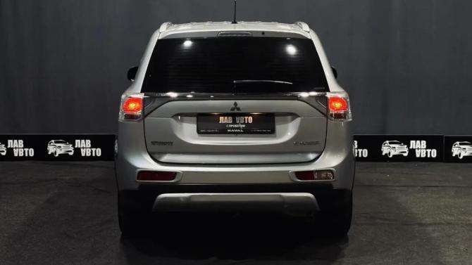 Mitsubishi Outlander III с пробегом 2014 года, цена 1 300 000 рублей, 210000 км, внедорожник, Автокод Объявления