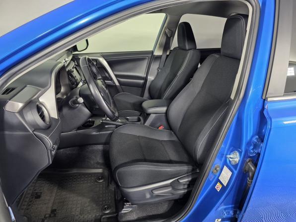 Toyota RAV4 IV (XA40) Рестайлинг с пробегом 2015 года, цена 1 797 000 рублей, 69712 км, внедорожник, Автокод Объявления
