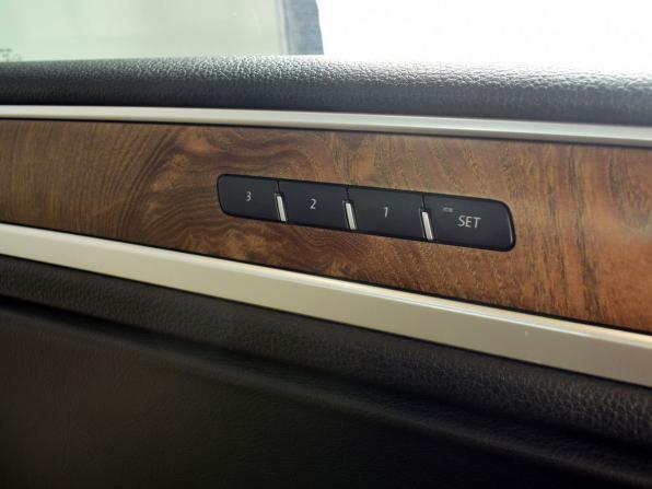 Volkswagen Touareg II Рестайлинг с пробегом 2015 года, цена 3 119 995 рублей, 197193 км, внедорожник, Автокод Объявления
