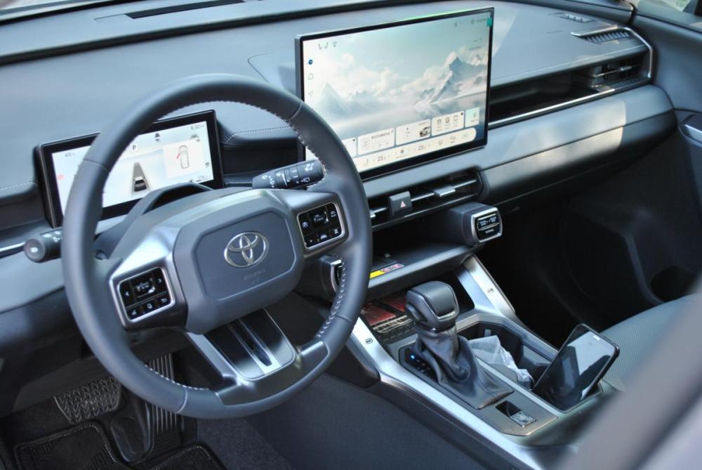 Toyota RAV4 VI (XA60) Москва  - изображение 20