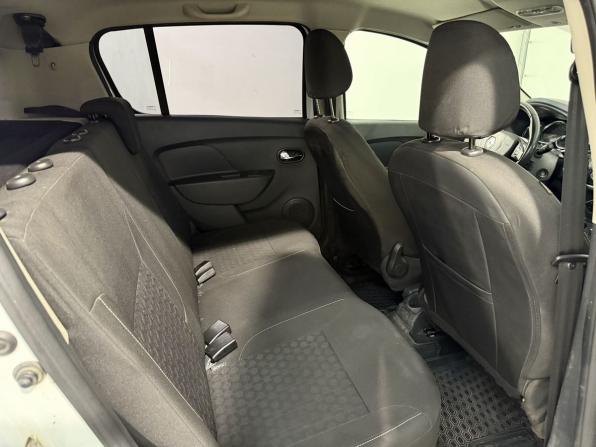 Renault Sandero II с пробегом 2017 года, цена 749 800 рублей, 114000 км, хэтчбек, Автокод Объявления