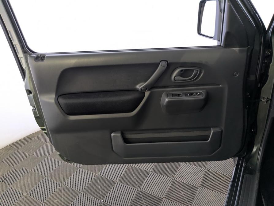 Suzuki Jimny III Рестайлинг 2 Москва  - изображение 17