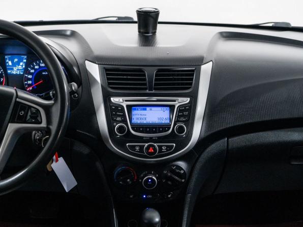 Hyundai Solaris I с пробегом 2014 года, цена 850 000 рублей, 146431 км, седан, Автокод Объявления