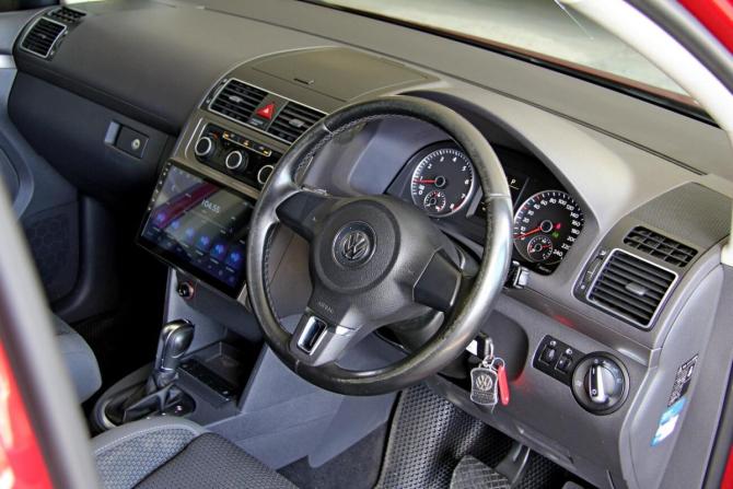 Volkswagen Touran I Рестайлинг 2 с пробегом 2011 года, цена 1 132 500 рублей, 132600 км, компактвэн, Автокод Объявления