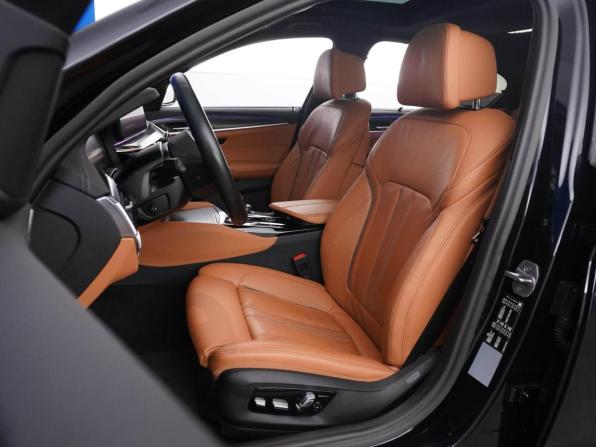 BMW 5 серии VII (G30/G31/G38) Рестайлинг с пробегом 2022 года, цена 4 532 444 рубля, 43792 км, седан, Автокод Объявления