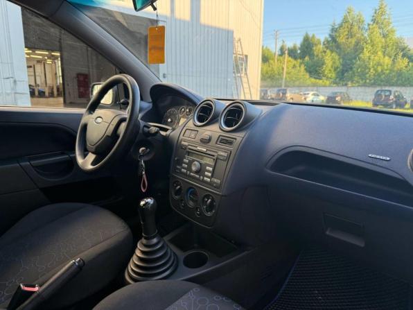 Ford Fiesta Mk5 с пробегом 2006 года, цена 390 000 рублей, 176938 км, хэтчбек, Автокод Объявления