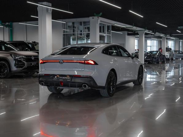Changan UNI-V I с пробегом 2023 года, цена 2 370 000 рублей, 25248 км, лифтбек, Автокод Объявления