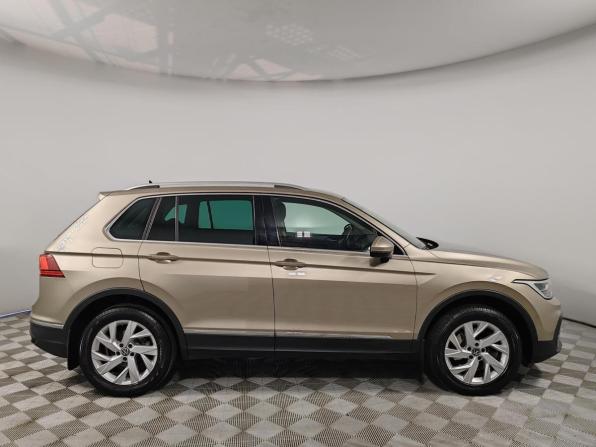 Volkswagen Tiguan II Рестайлинг с пробегом 2021 года, цена 3 199 000 рублей, 96047 км, внедорожник, Автокод Объявления