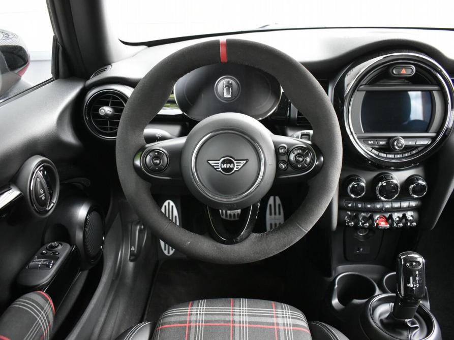 Mini Hatch III (F55/F56) Рестайлинг Москва  - изображение 9