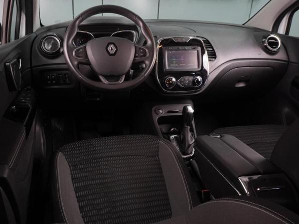 Renault Kaptur I с пробегом 2018 года, цена 1 724 000 рублей, 66895 км, внедорожник, Автокод Объявления