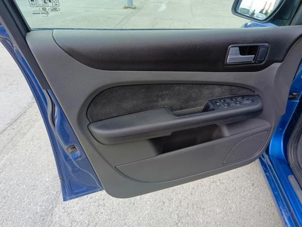 Ford Focus II с пробегом 2007 года, цена 439 000 рублей, 201835 км, седан, Автокод Объявления