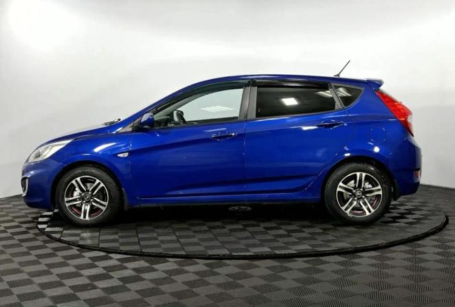 Hyundai Solaris I с пробегом 2013 года, цена 950 000 рублей, 118972 км, хэтчбек, Автокод Объявления