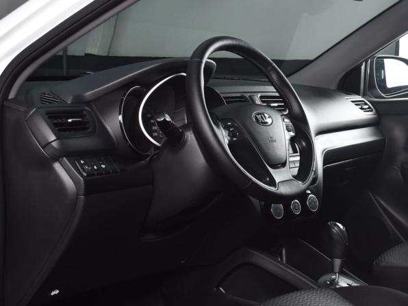 Kia Rio III Рестайлинг с пробегом 2016 года, цена 1 099 995 рублей, 121474 км, седан, Автокод Объявления