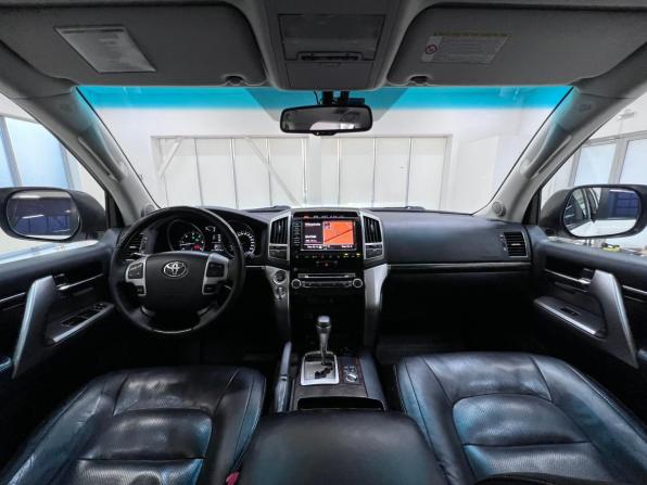 Toyota Land Cruiser 200 Series Рестайлинг 1 с пробегом 2012 года, цена 3 350 000 рублей, 299710 км, внедорожник, Автокод Объявления