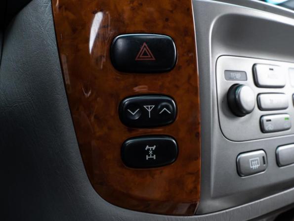 Toyota Land Cruiser 100 Series Рестайлинг 2 с пробегом 2006 года, цена 2 400 000 рублей, 548679 км, внедорожник, Автокод Объявления