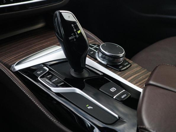 BMW 5 серии VII (G30/G31/G38) с пробегом 2017 года, цена 3 699 000 рублей, 189000 км, седан, Автокод Объявления
