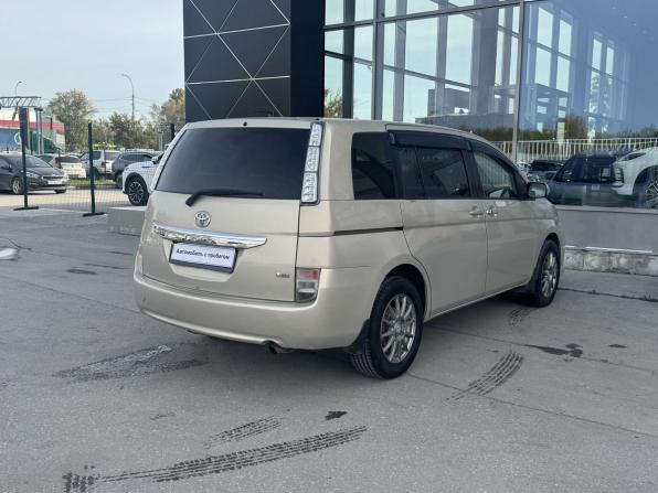 Toyota ISis I Рестайлинг с пробегом 2011 года, цена 1 050 000 рублей, 156159 км, компактвэн, Автокод Объявления