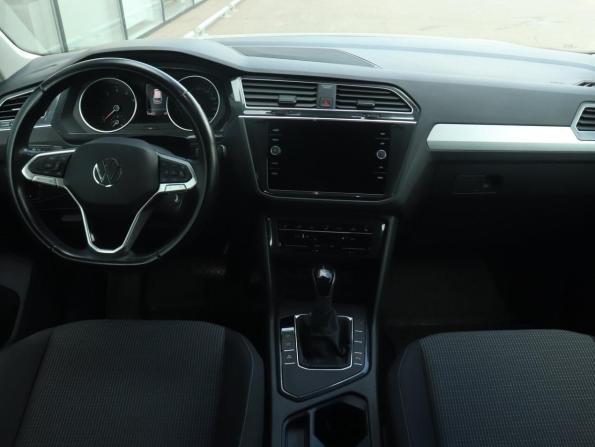 Volkswagen Tiguan II Рестайлинг с пробегом 2021 года, цена 2 572 000 рублей, 106855 км, внедорожник, Автокод Объявления