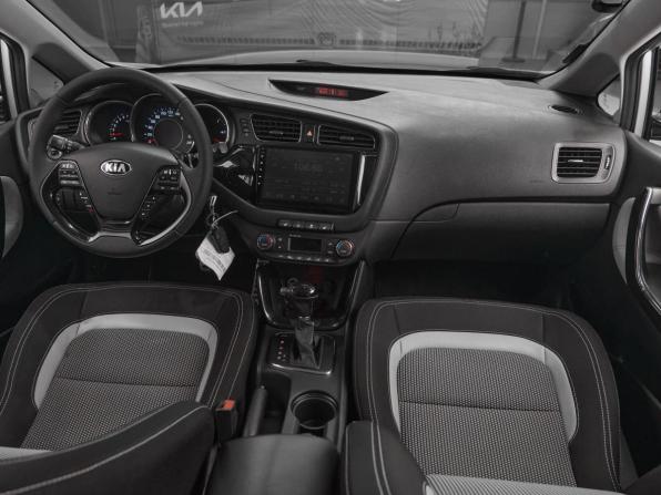 Kia Ceed II с пробегом 2013 года, цена 949 000 рублей, 171300 км, хэтчбек, Автокод Объявления