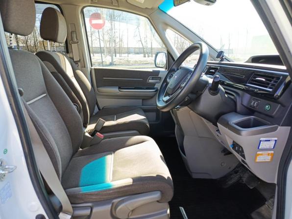 Honda Stepwgn V с пробегом 2016 года, цена 1 750 000 рублей, 119151 км, минивэн, Автокод Объявления