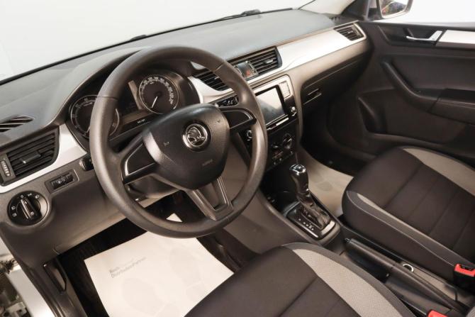 Skoda Rapid I с пробегом 2017 года, цена 999 000 рублей, 151429 км, лифтбек, Автокод Объявления