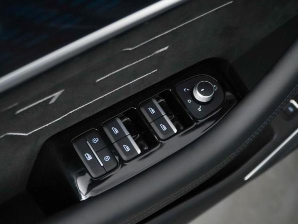 Geely Monjaro I с пробегом 2025 года, цена 3 999 077 рублей, 10180 км, внедорожник, Автокод Объявления